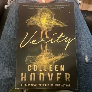 Verity Colleen Hoover